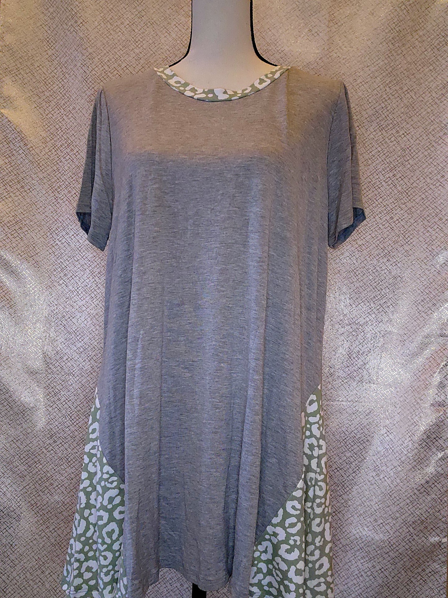 Plus Size Solid and Cheetah Print Tunic Top